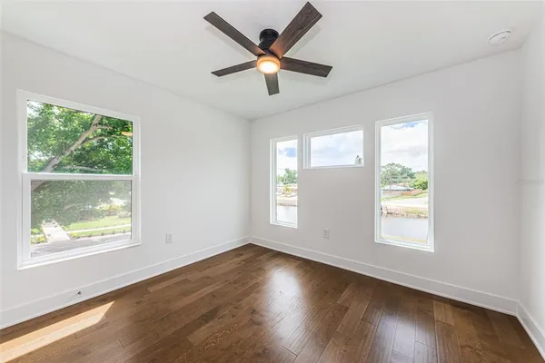 $5,500 | 1701 25th Avenue North, St. Petersburg, FL 33713