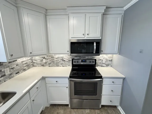 $1,895 | 222 South Valley Road, Hendersonville, TN 37075