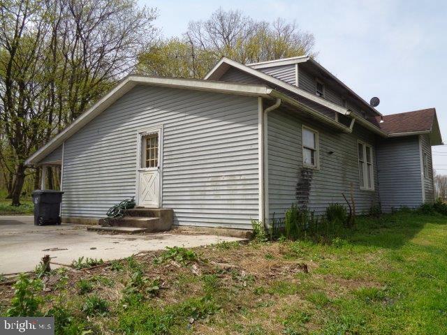 415 Greason Road Carlisle, PA 17015 - Photo 12 of 94 Gallery Image 12