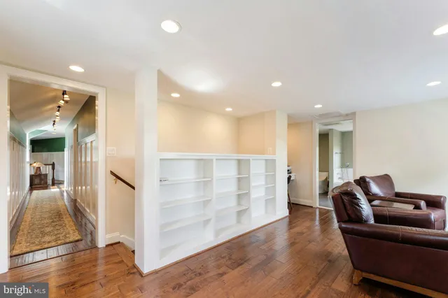 $1,699,999 | 16555 Old Waterford Road, Paeonian Springs, VA 20129