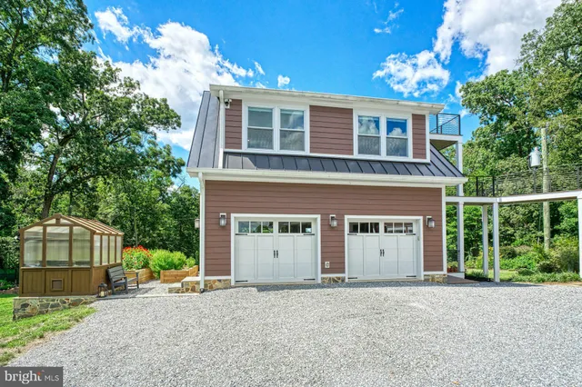 $1,699,999 | 16555 Old Waterford Road, Paeonian Springs, VA 20129