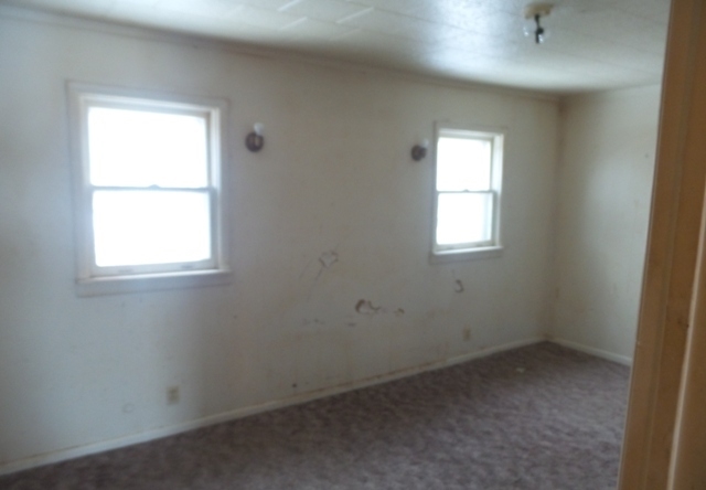 160 West Church Road Morrice, MI 48857 - Photo 5 of 10 31281080-4.JPG