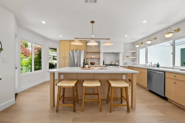 $1,265,000 | 4742 Collinos Way, Oceanside, CA 92056
