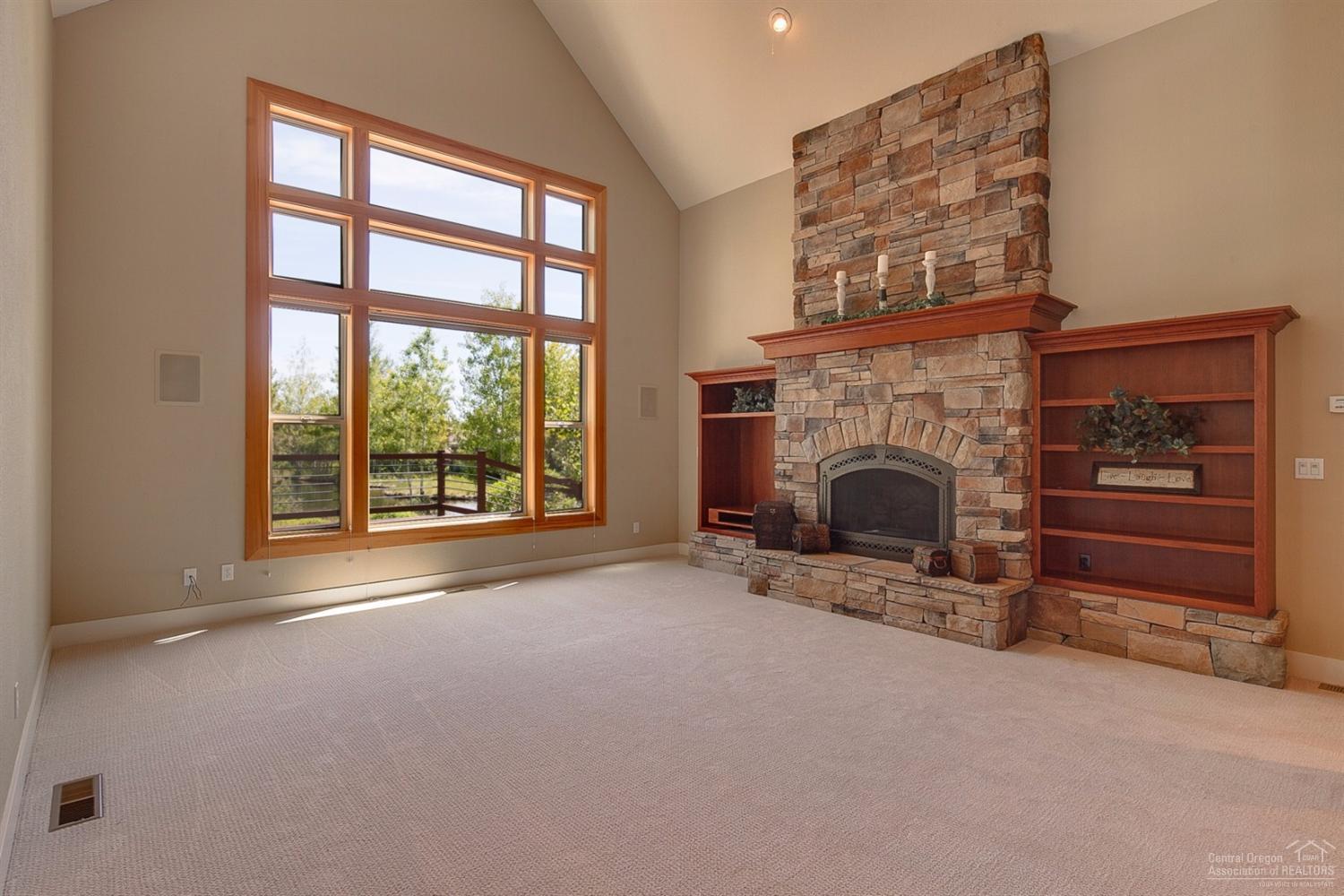 61830 Fall Creek Loop Bend, OR 97702 - Photo 8 of 25 Additional Photo