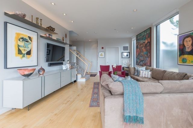 $2,925,000 | 346 Congress Street, Unit PH3, Boston, MA 02210