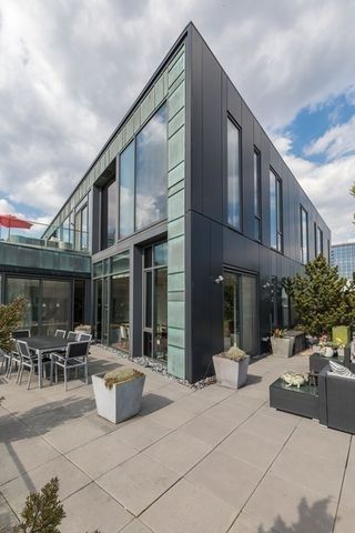 $2,925,000 | 346 Congress Street, Unit PH3, Boston, MA 02210