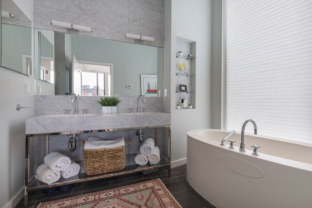 $2,925,000 | 346 Congress Street, Unit PH3, Boston, MA 02210