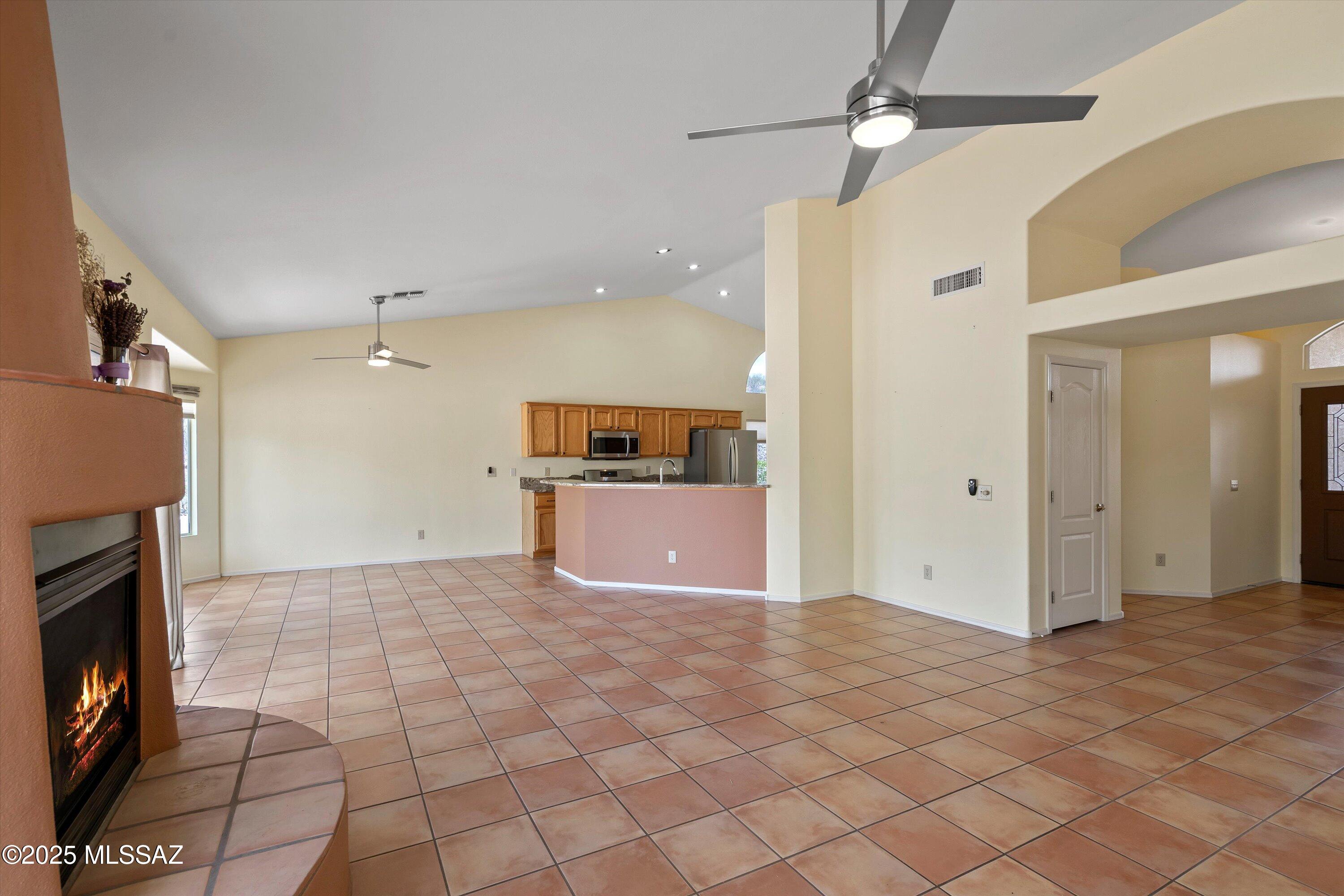 36973 South Highland Ridge Court Tucson, AZ 85739 - Photo 7 of 35 Gallery Image 7