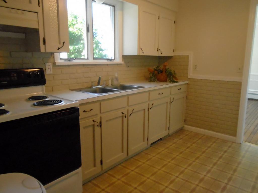 190 Knight Road Vestal, NY 13850 - Photo 8 of 36 Gallery Image 8