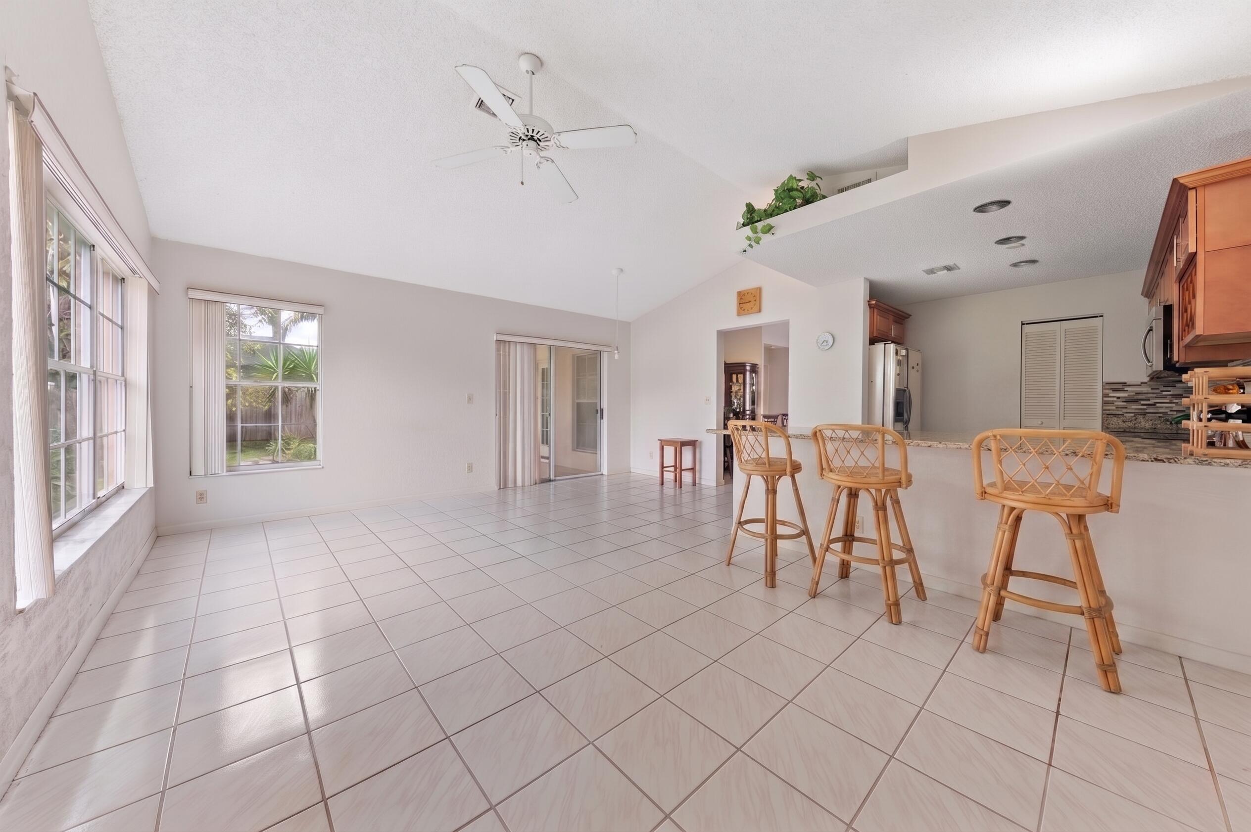 22564 Middletown Drive Boca Raton, FL 33428 - Photo 6 of 15 Kitchen / Family Room
