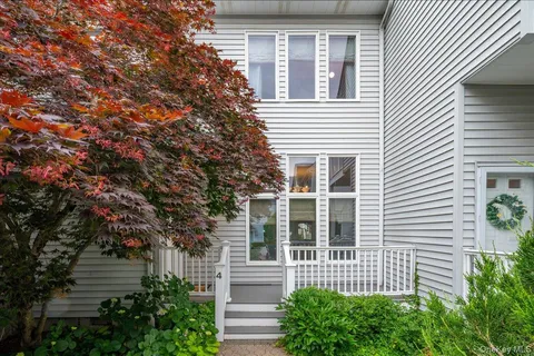 $1,650,000 | 4 Cornell Place, Rye, NY 10580