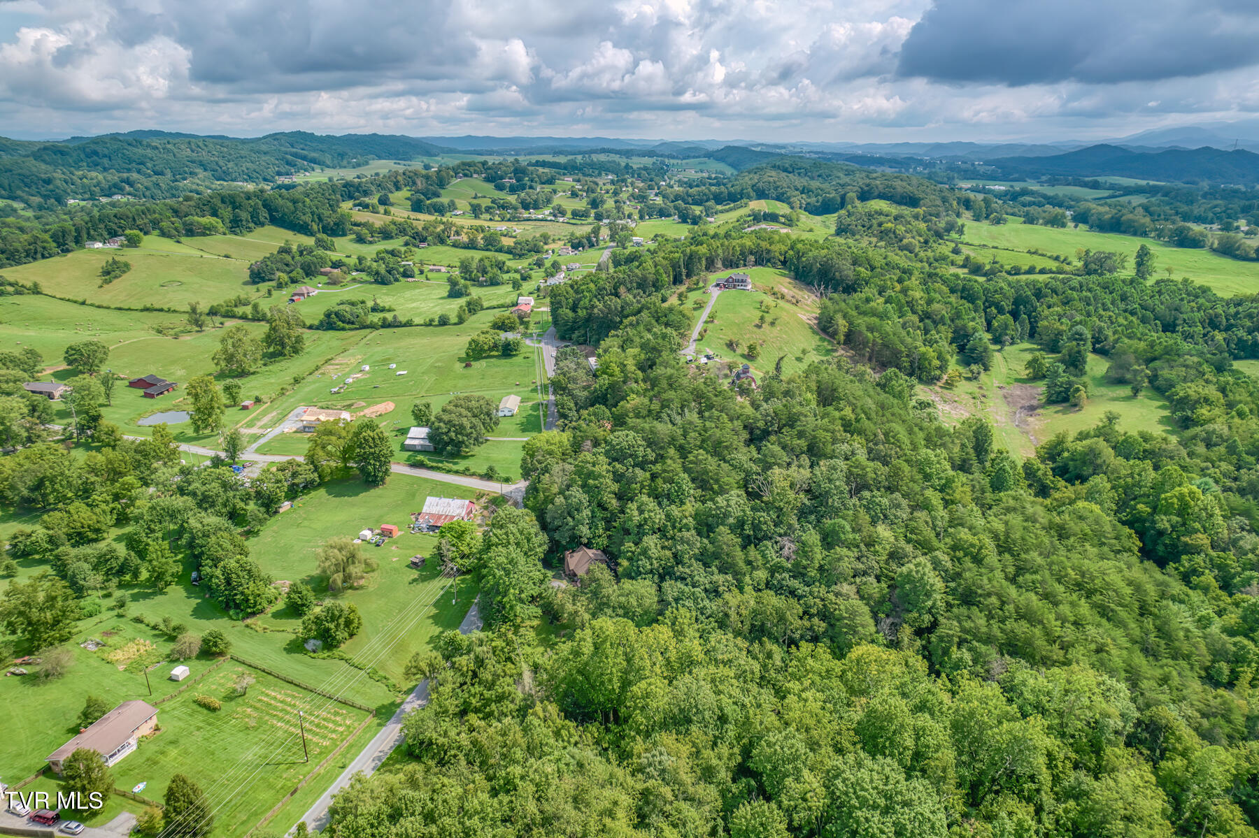 518 V I Ranch Road Bristol, TN 37620 - Photo 35 of 42 COMMUNITY 5