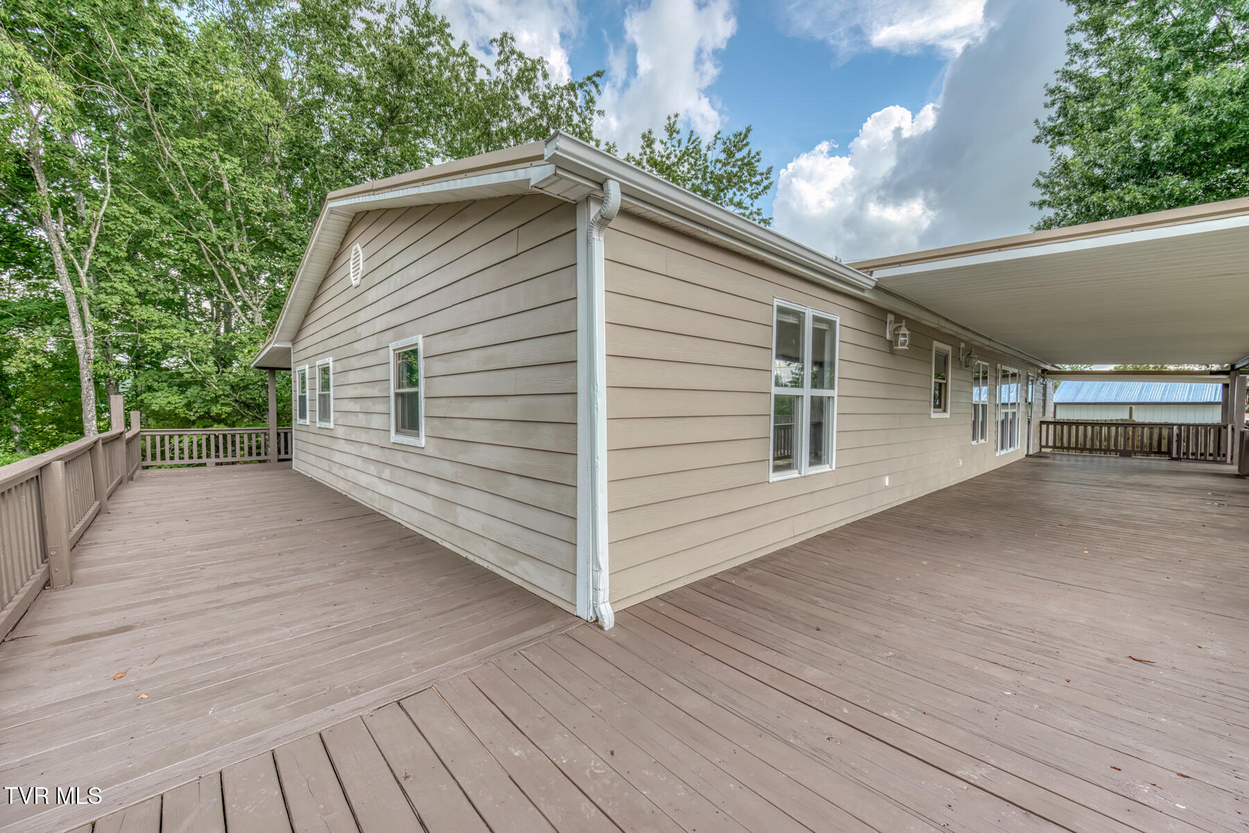 518 V I Ranch Road Bristol, TN 37620 - Photo 7 of 42 WRAP AROUND PORCH