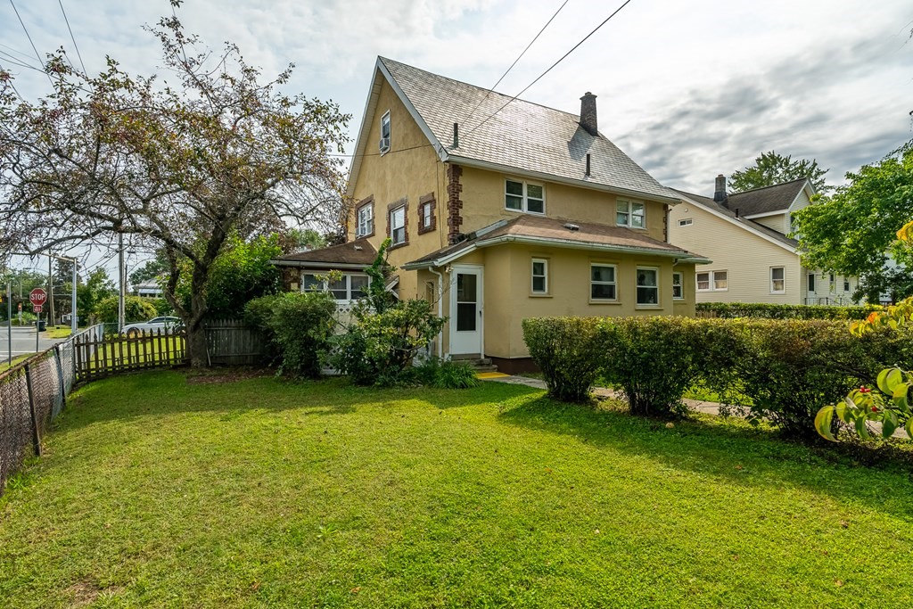 118 Pasco Road Springfield, MA 01151 - Photo 4 of 35