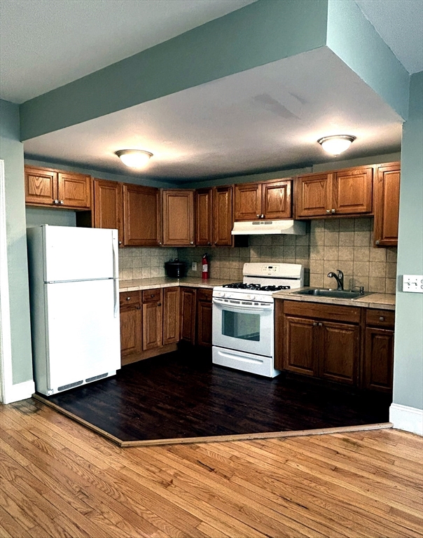 62 Pitman Street, Unit 2R Fall River, MA 02723 - Photo 4 of 11