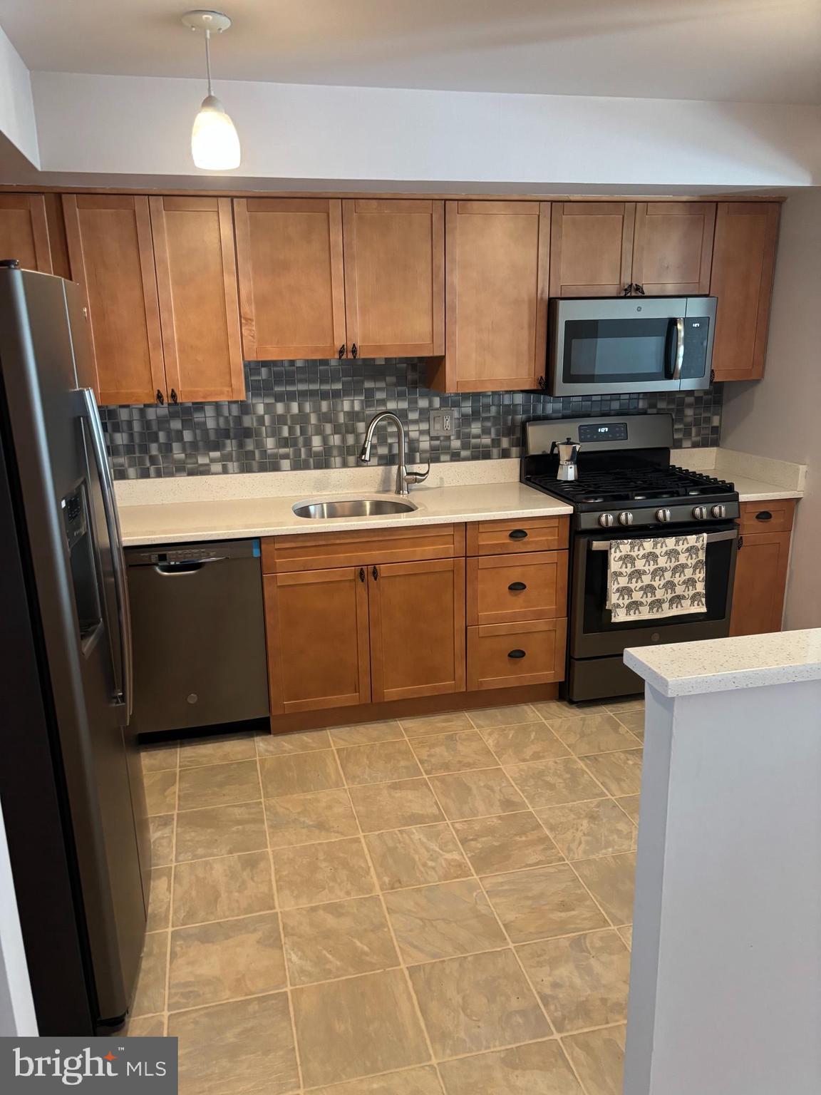 3323 South Keswick Road Philadelphia, PA 19114 - Photo 3 of 18 Gallery Image 3