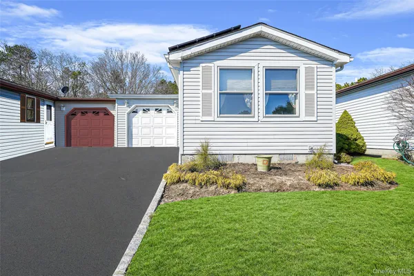 $149,000 | 91 Village Circle West, Manorville, NY 11949