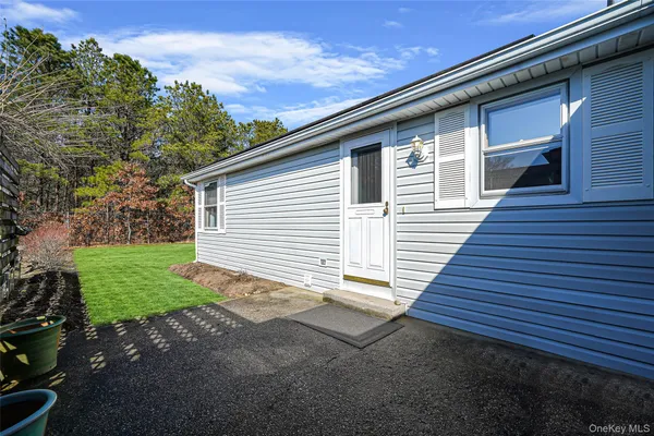 $149,000 | 91 Village Circle West, Manorville, NY 11949