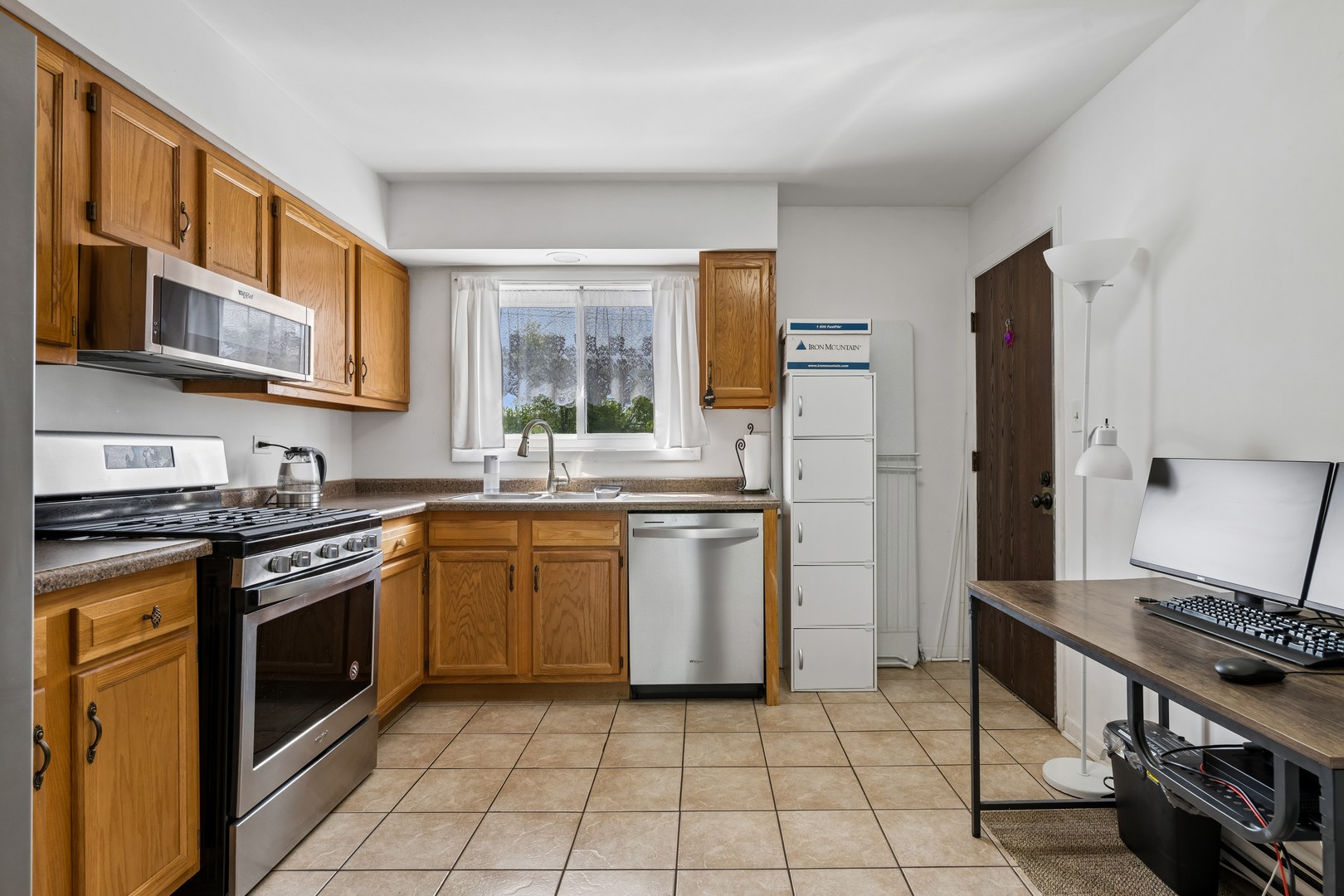 9364 Golf Road, Unit 2B Des Plaines, IL 60016 - Photo 8 of 20 Gallery Image 8