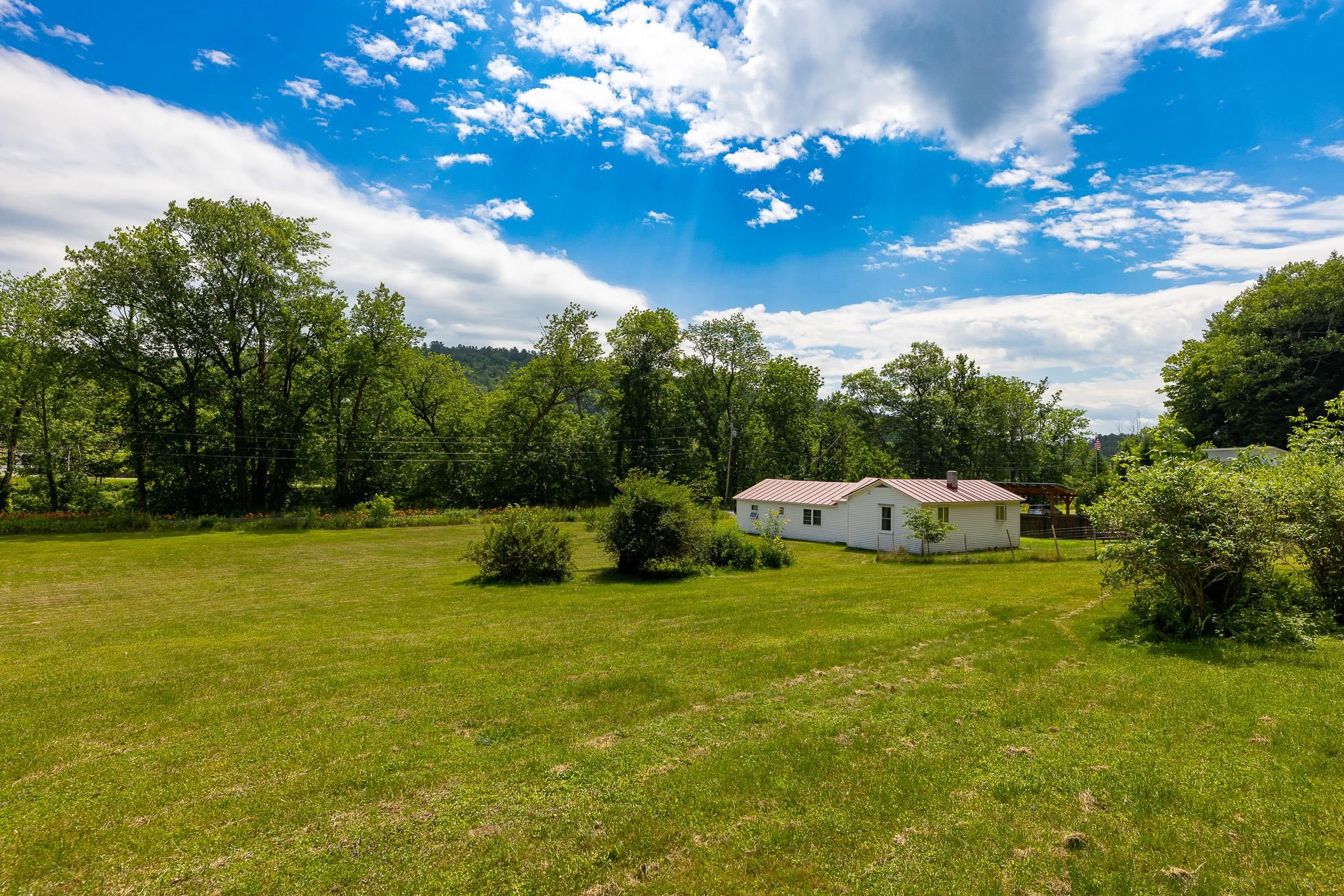 150 Pomfret Road Hartford, VT 05084 - Photo 2 of 22 Gallery Image 2
