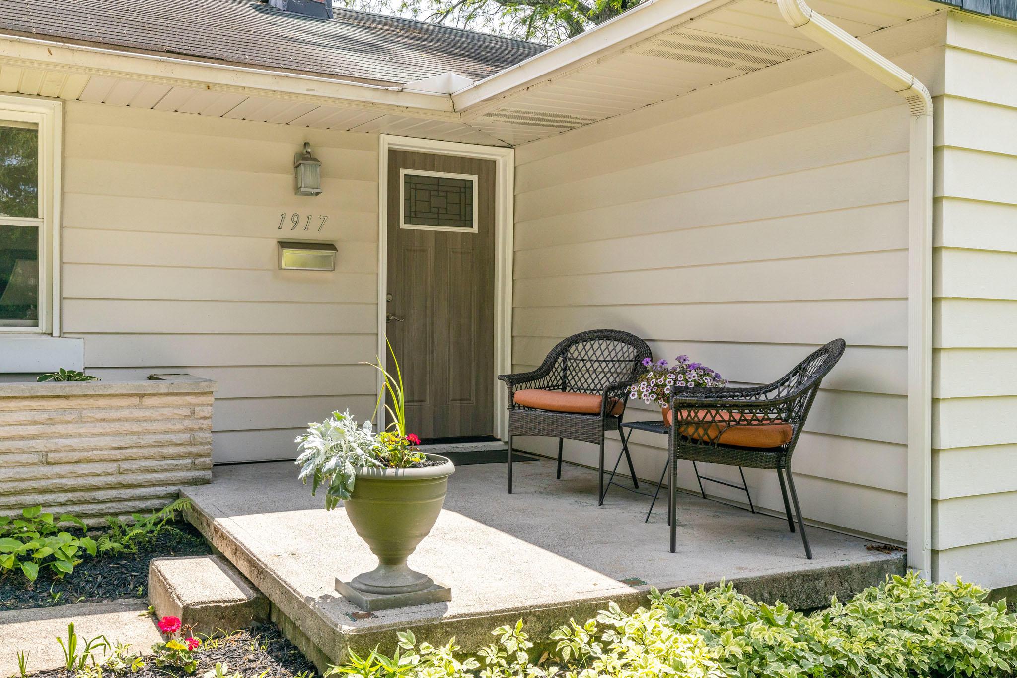 1917 Fishinger Road Columbus, OH 43221 - Photo 3 of 36