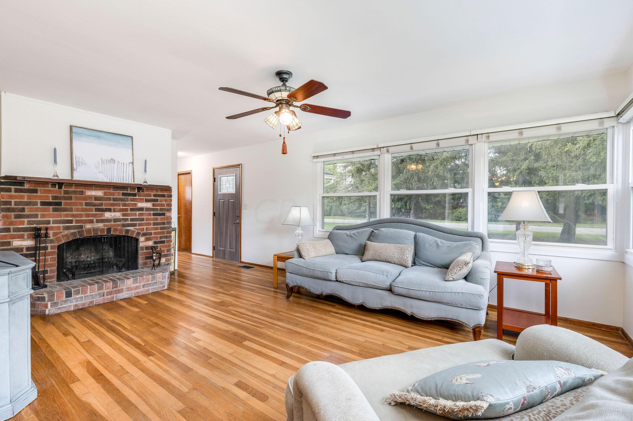 1917 Fishinger Road Columbus, OH 43221 - Photo 4 of 36