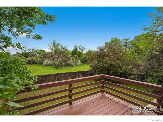 a view of outdoor space