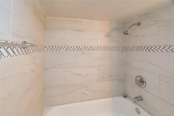 $2,400 | 1258 North Avenue, Unit 2, Beacon, NY 12508