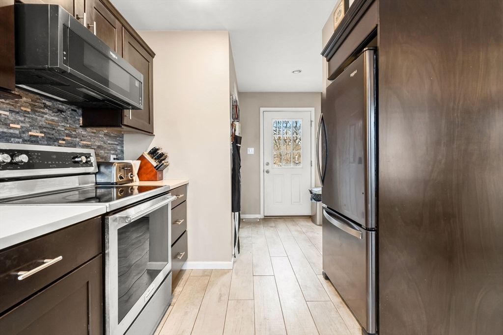 98 Poplar Street, Unit 2 Danvers, MA 01923 - Photo 13 of 30