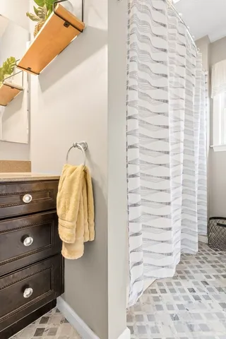 $3,200 | 98 Poplar Street, Unit 2, Danvers, MA 01923