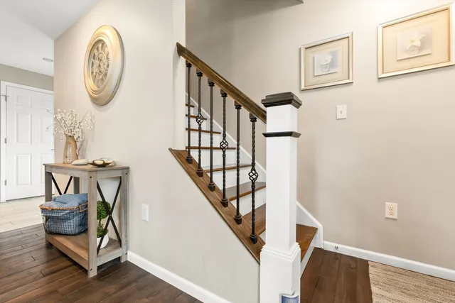 $3,200 | 98 Poplar Street, Unit 2, Danvers, MA 01923