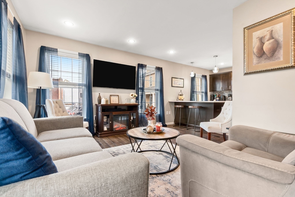 98 Poplar Street, Unit 2 Danvers, MA 01923 - Photo 5 of 30