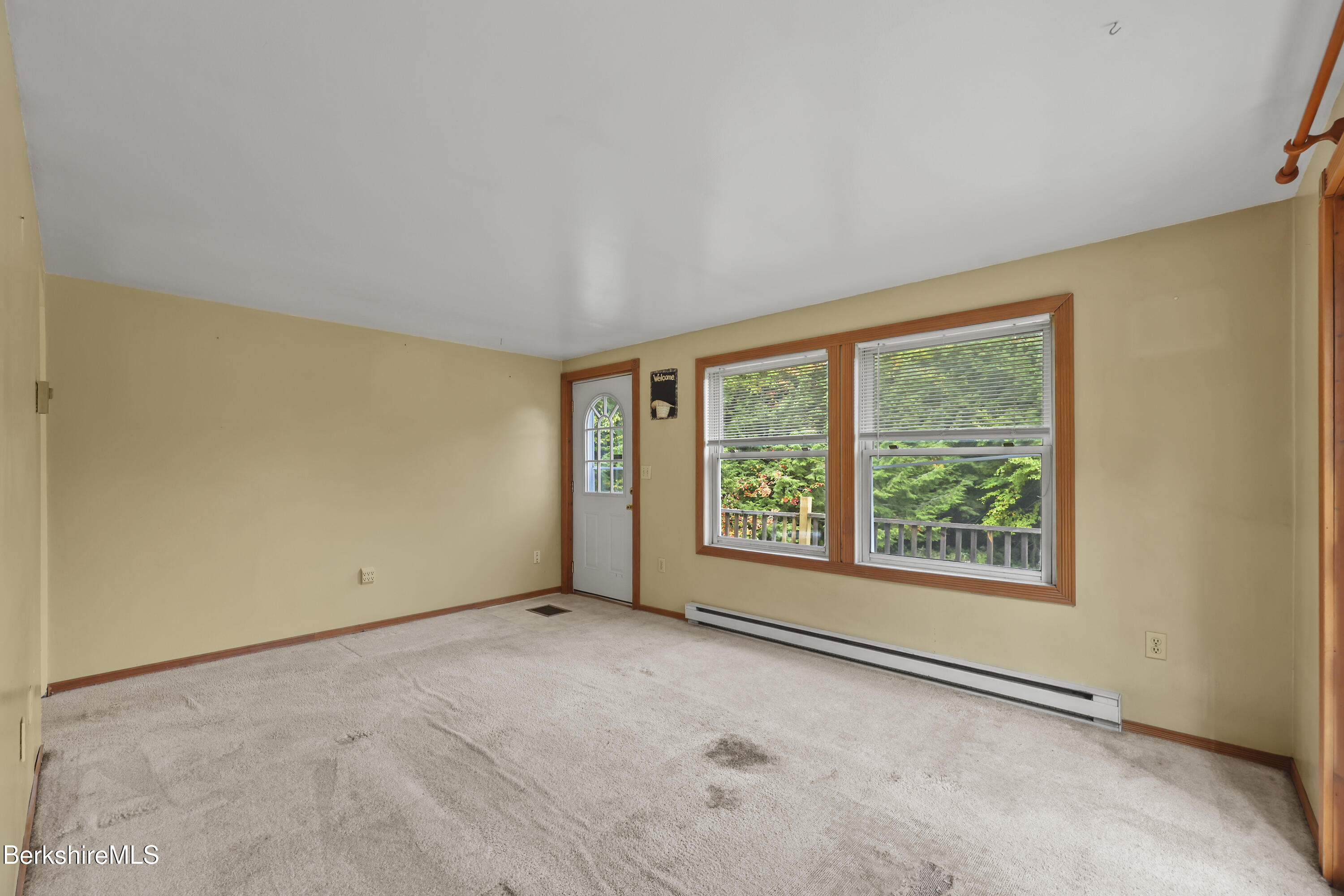 40 Central Shaft Road Florida, MA 01247 - Photo 11 of 42 50 Living Room