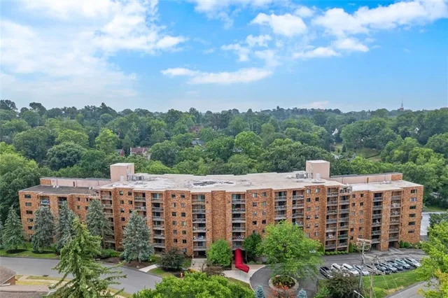 $314,900 | 1500 Cochran Road, Unit 614, Pittsburgh, PA 15243