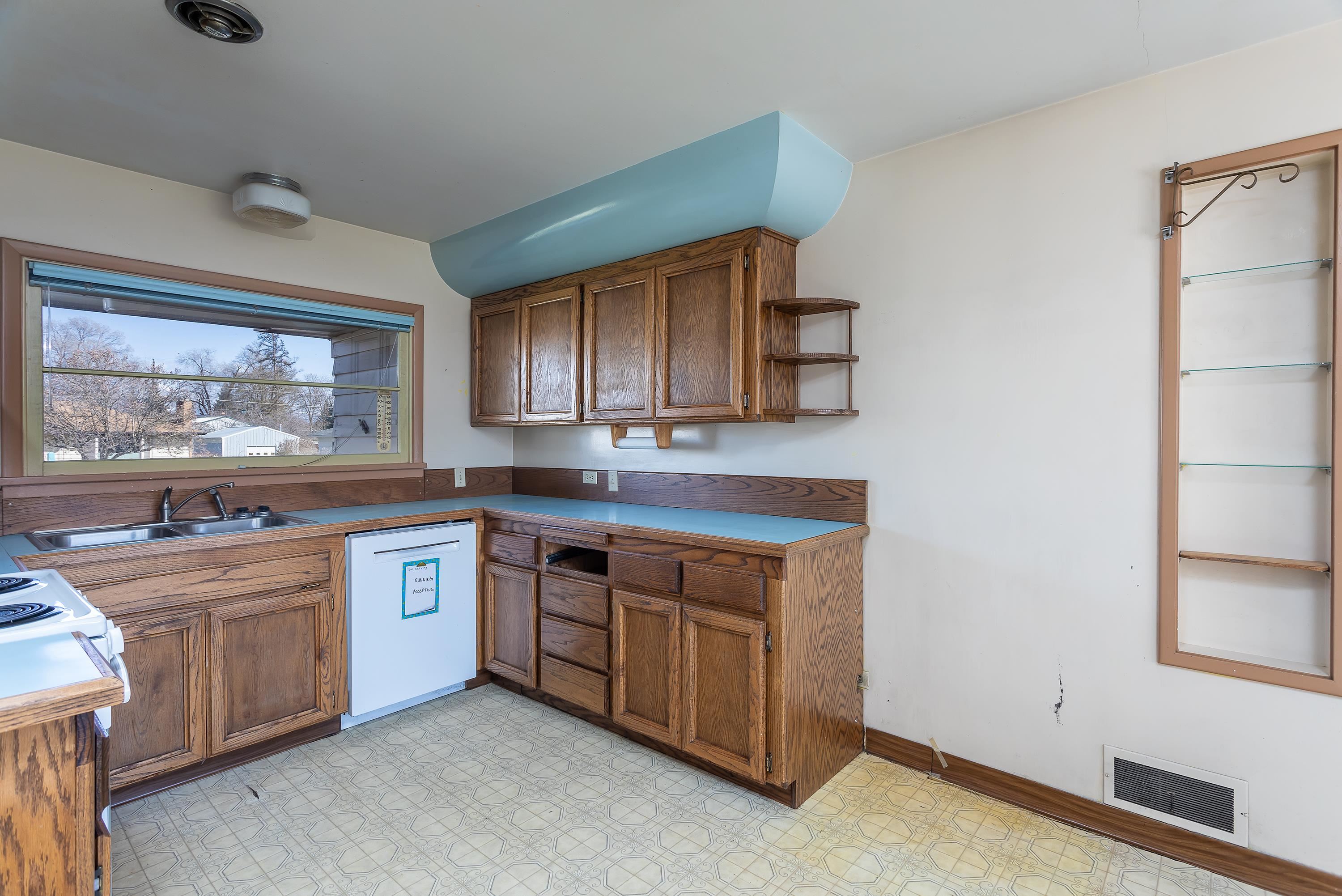 2205 North Dora Road Spokane Valley, WA 99212 - Photo 9 of 29
