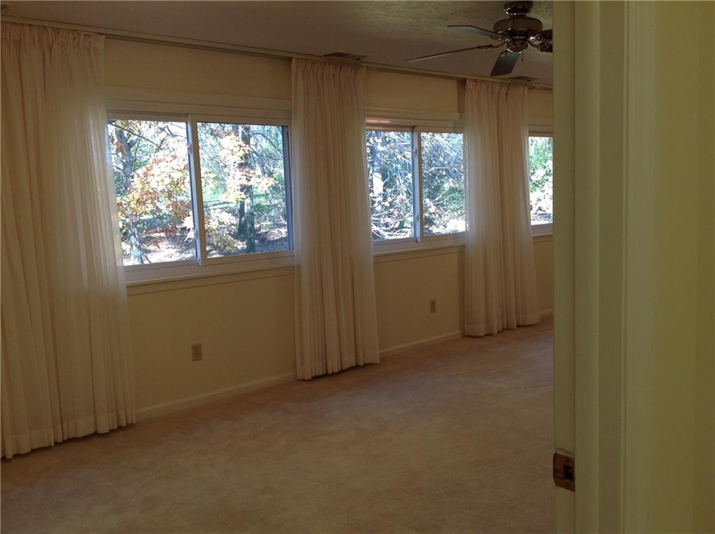 182-54 Windsor Ridge New Castle, PA 16105 - Photo 13 of 25 Gallery Image 13