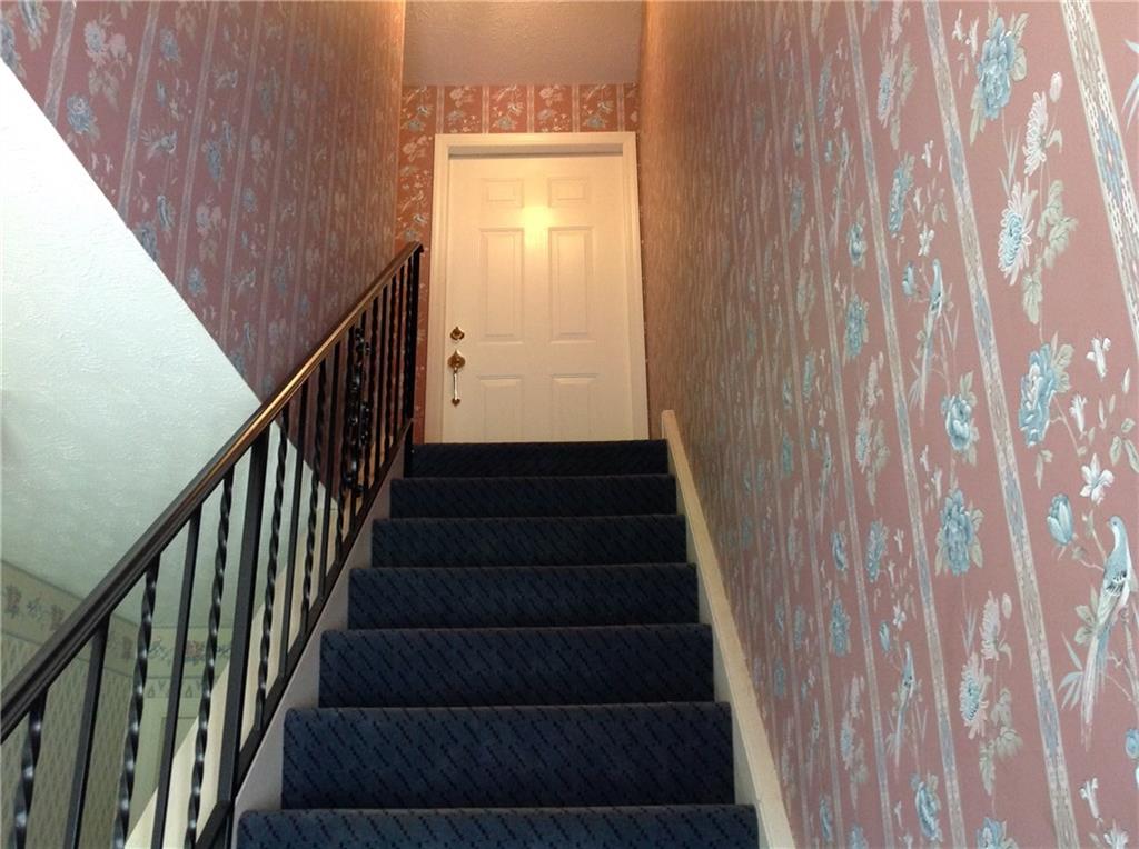 182-54 Windsor Ridge New Castle, PA 16105 - Photo 3 of 25 Gallery Image 3