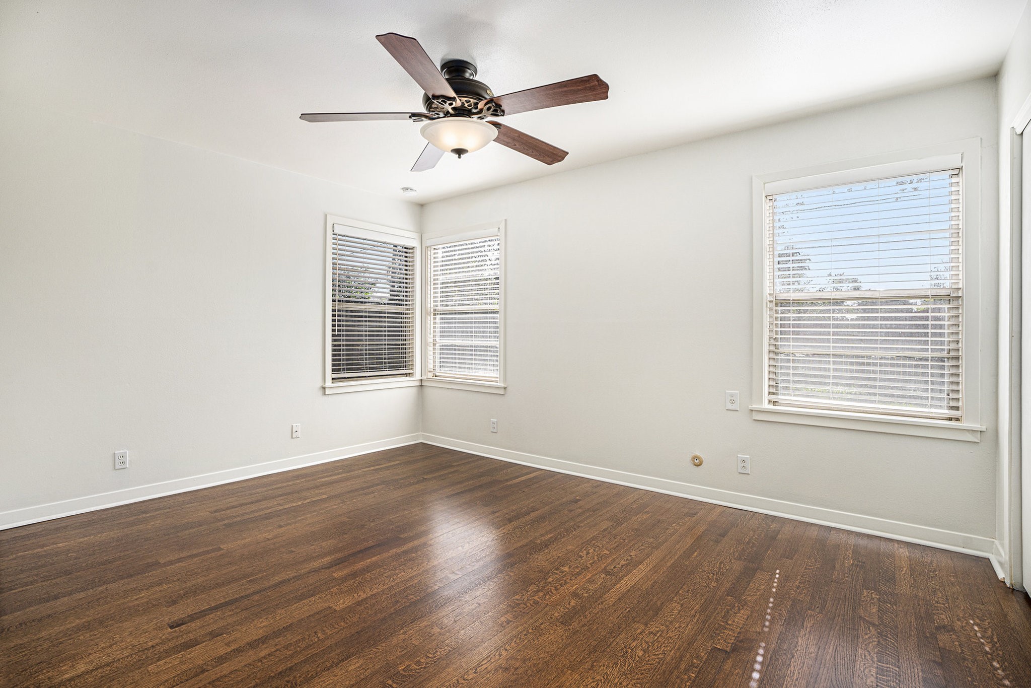 6325 Rowan Lane Houston, TX 77074 - Photo 11 of 18