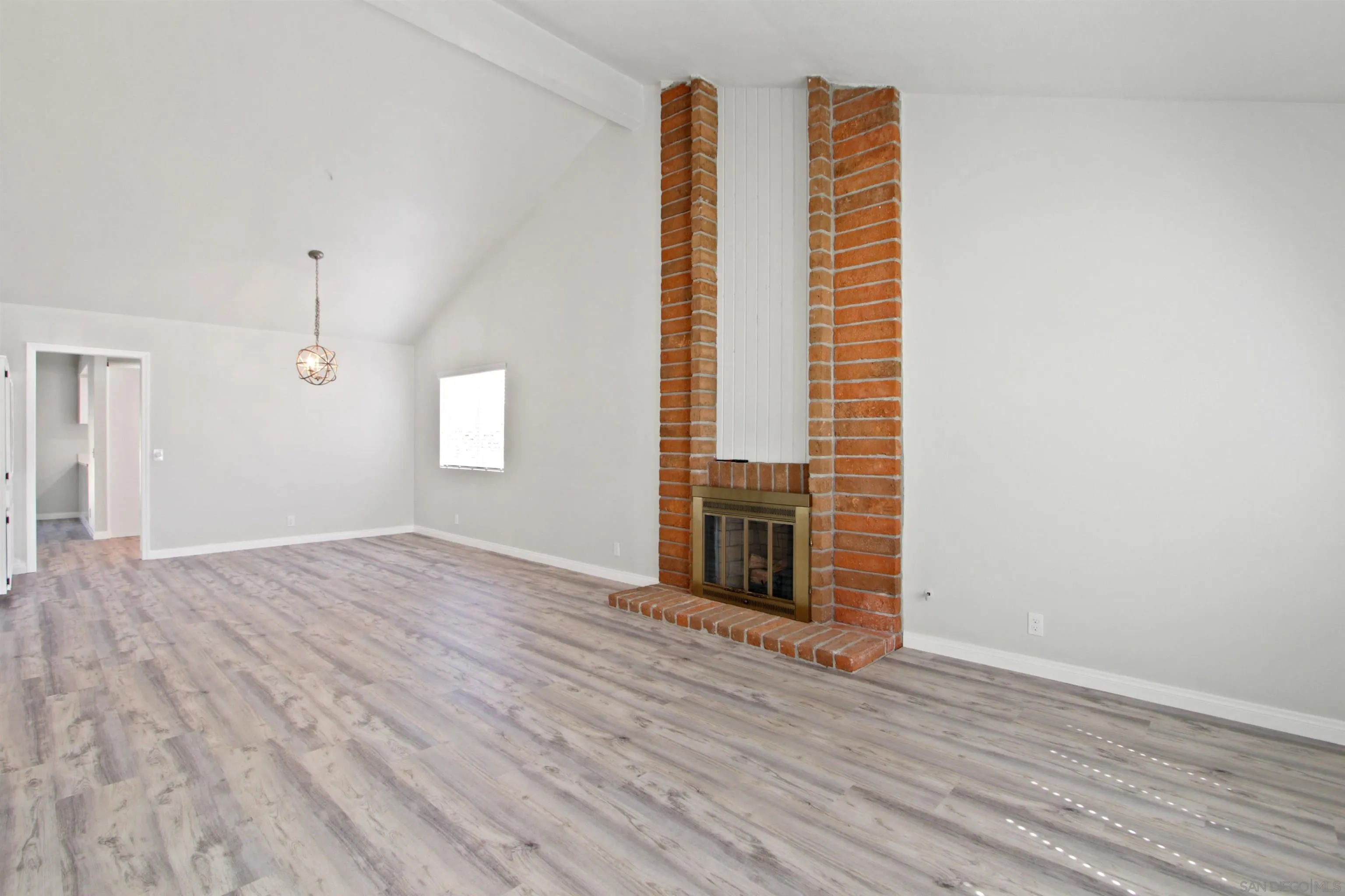 148 North Roth Lane Orange, CA 92869 - Photo 3 of 24 Living Room