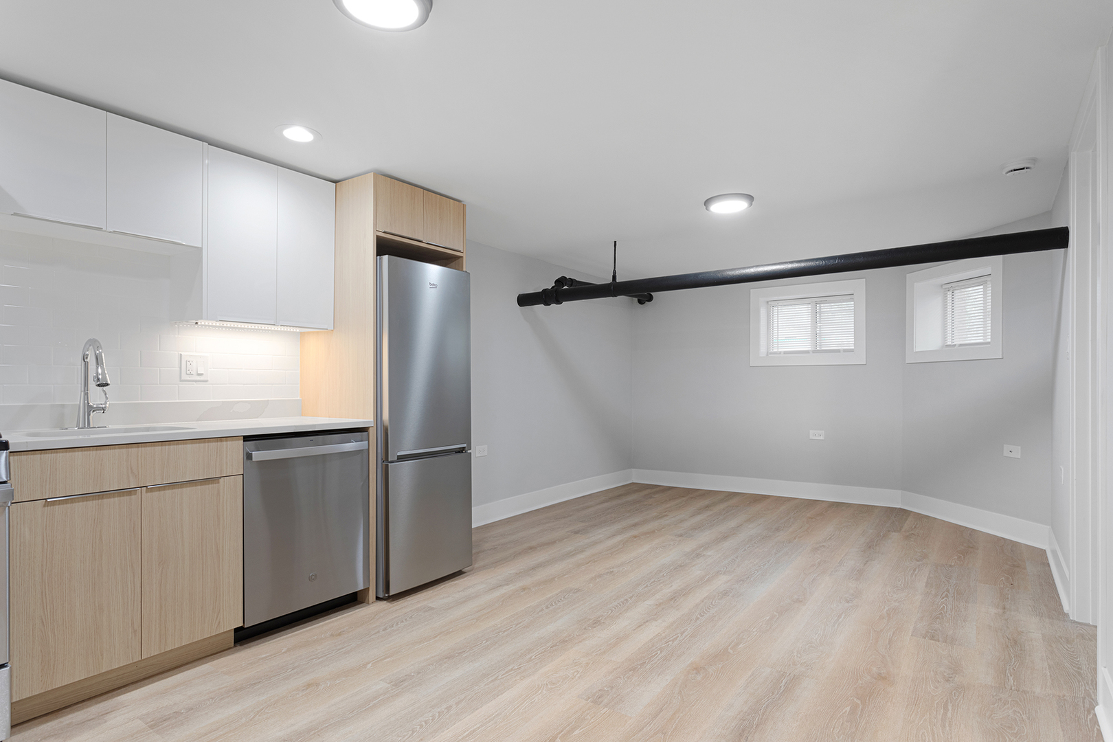 7600 North Sheridan Road, Unit B3S Chicago, IL 60626 - Photo 2 of 11