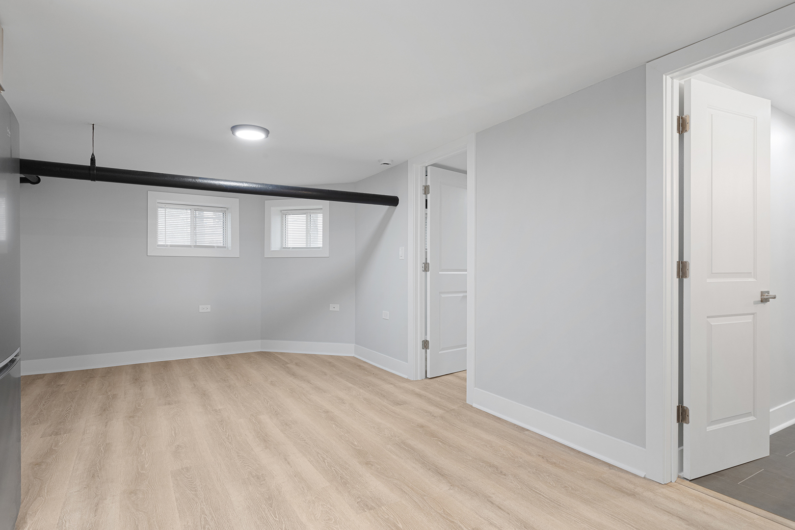 7600 North Sheridan Road, Unit B3S Chicago, IL 60626 - Photo 3 of 11