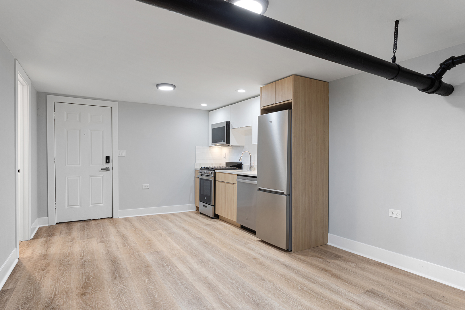 7600 North Sheridan Road, Unit B3S Chicago, IL 60626 - Photo 4 of 11