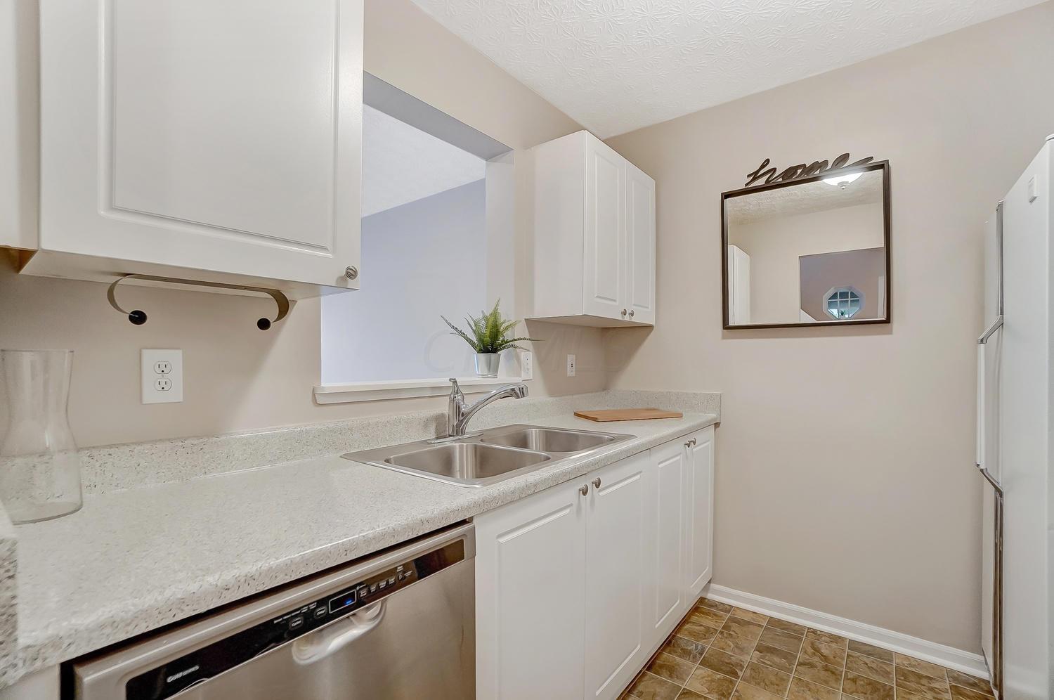 5377 North Hamilton Road, Unit 1B Columbus, OH 43230 - Photo 7 of 38