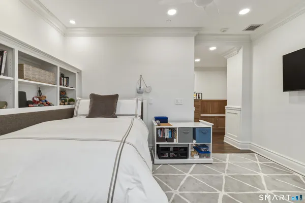 $3,200,000 | 66 High Street, Unit 38, Guilford, CT 06437