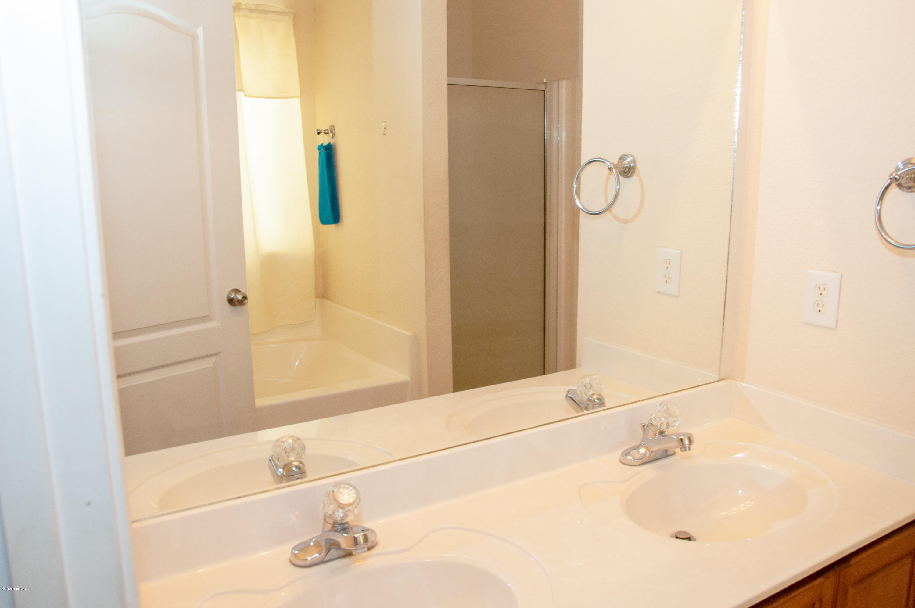 480 Bob White Road Macon, GA 31216 - Photo 20 of 28 a bathroom with a sink and a mirror