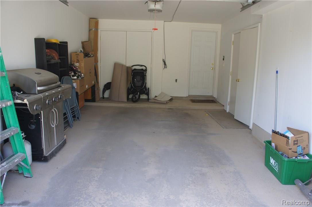 3404 Tremonte Circle Rochester, MI 48306 - Photo 15 of 20 garage.JPG