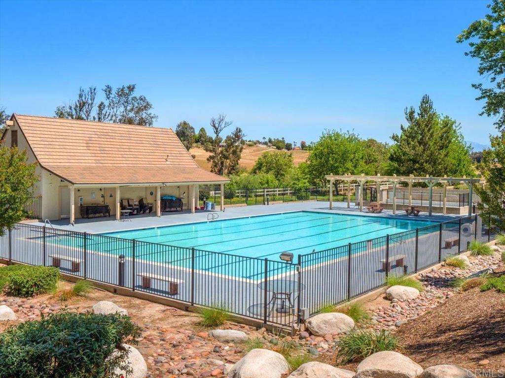 30405 Del Rey Road Temecula, CA 92591 - Photo 7 of 39 HOA Lower Pool