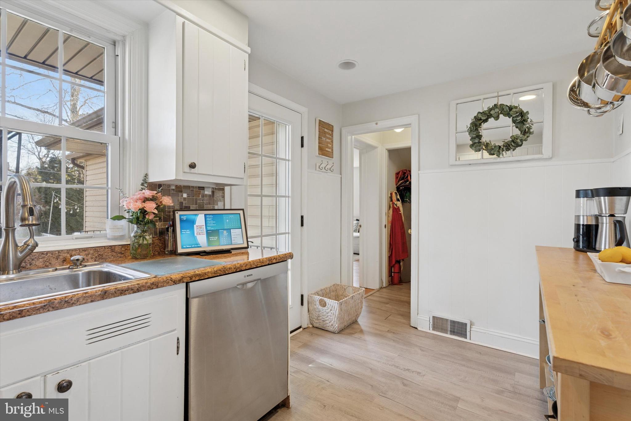 205 Pine Ridge Road Havertown, PA 19083 - Photo 9 of 24