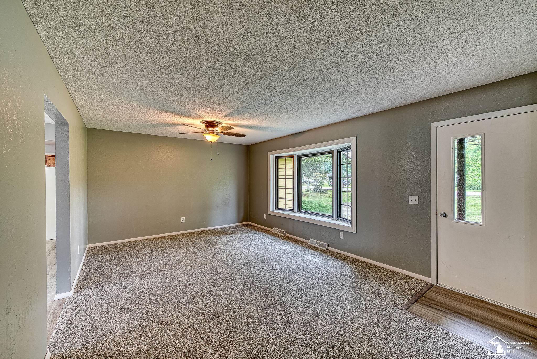 9137 Summerfield Road Temperance, MI 48182 - Photo 3 of 27