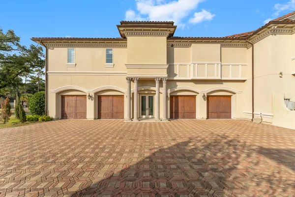 $12,499,000 | 6 West Rivercrest Drive, Houston, TX 77042